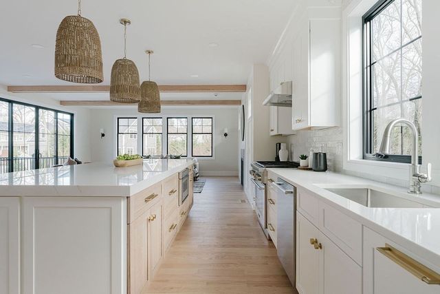 10 O'rourke Path, Newton, MA 02459