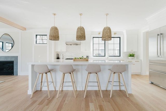 10 O'rourke Path, Newton, MA 02459