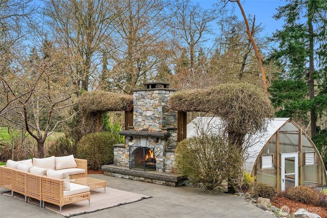 18106 115th Avenue SW, Vashon, WA 98070