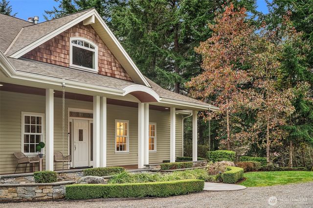 18106 115th Avenue SW, Vashon, WA 98070