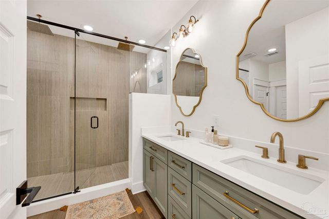 7746 River Rd, Milton, FL 32583