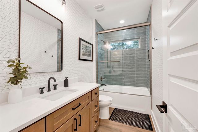 7746 River Rd, Milton, FL 32583