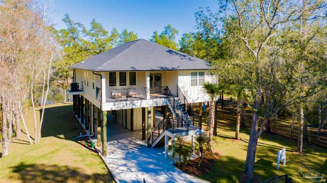 7746 River Rd, Milton, FL 32583