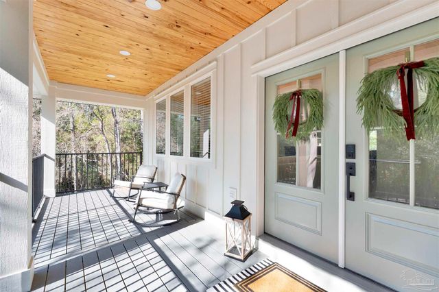 7746 River Rd, Milton, FL 32583