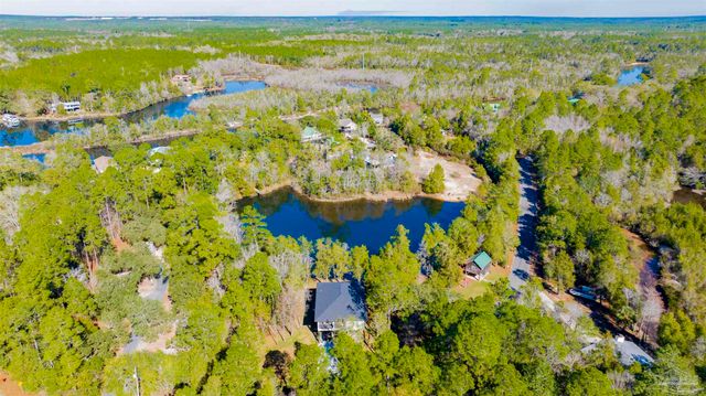 7746 River Rd, Milton, FL 32583