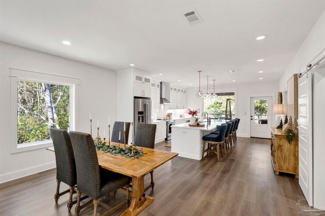 7746 River Rd, Milton, FL 32583