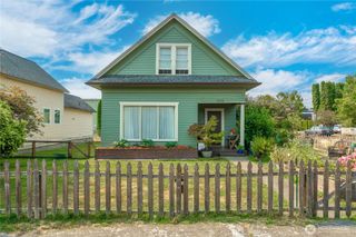 246 4th Avenue NW, Puyallup, WA 98371