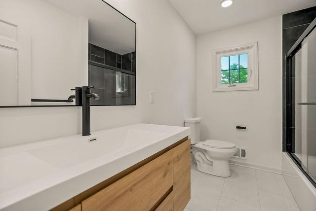 3520 W 93rd Street, Leawood, KS 66206