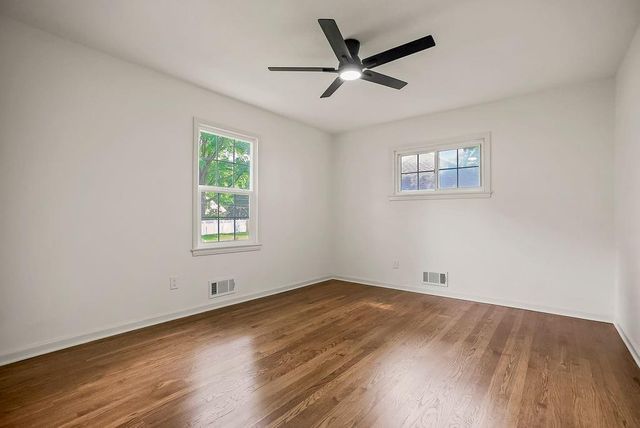 3520 W 93rd Street, Leawood, KS 66206