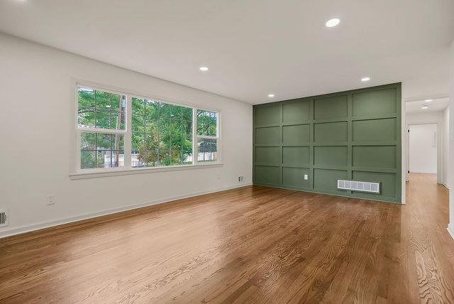 3520 W 93rd Street, Leawood, KS 66206