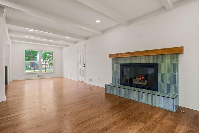 3520 W 93rd Street, Leawood, KS 66206