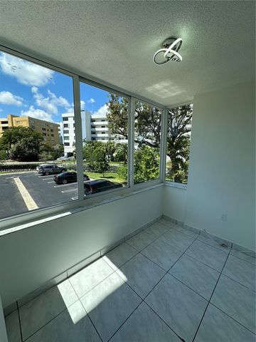250 180th Dr 254, Sunny Isles Beach, FL 33160