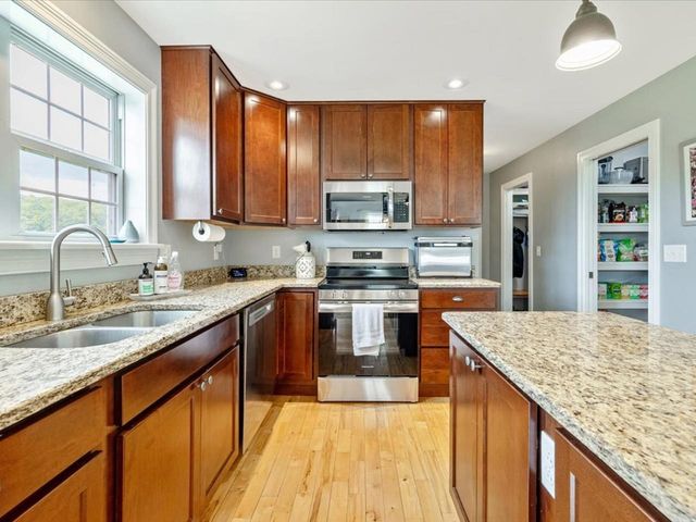 1618 Mill River Road, Georgia, VT 05478