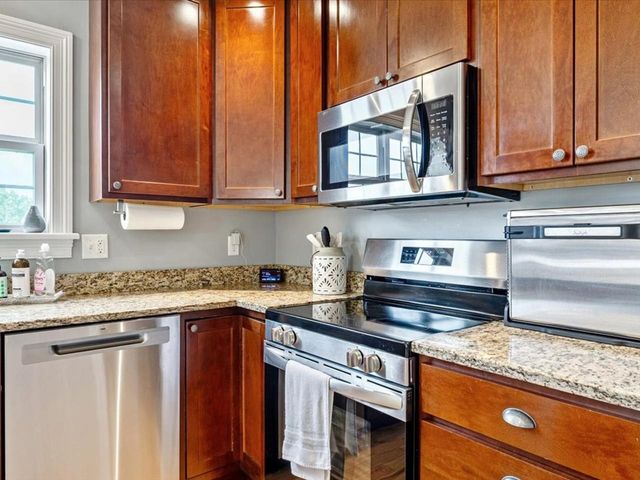 1618 Mill River Road, Georgia, VT 05478