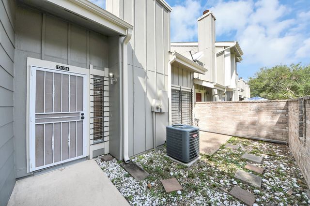 13004 Wirevine Lane, Houston, TX 77072