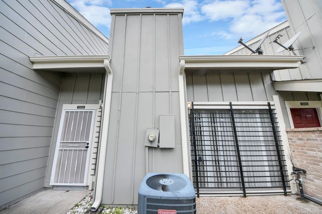 13004 Wirevine Lane, Houston, TX 77072