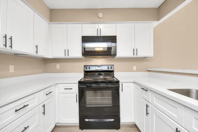 13004 Wirevine Lane, Houston, TX 77072