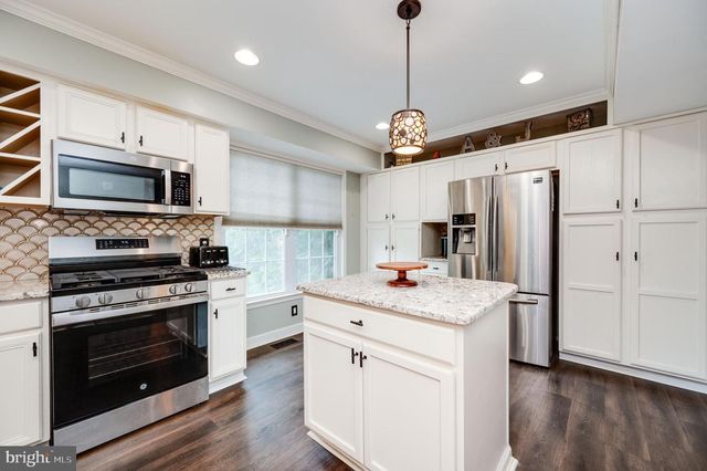 425 SENSEN RD, Wernersville, PA 19565