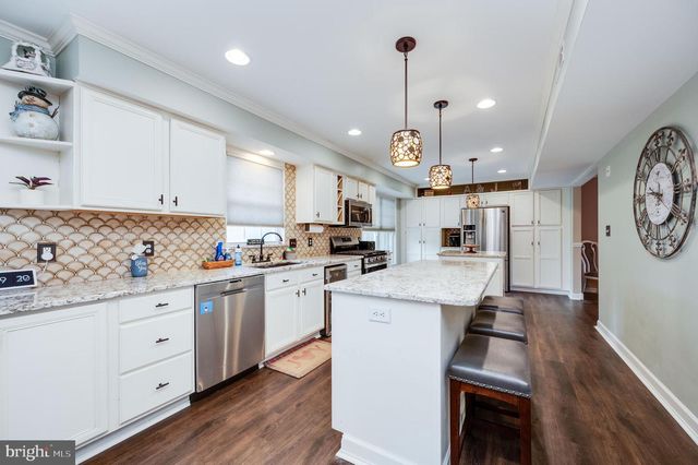 425 SENSEN RD, Wernersville, PA 19565