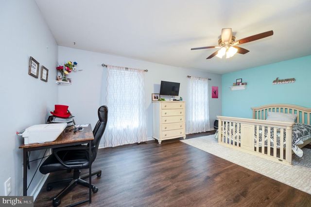 425 SENSEN RD, Wernersville, PA 19565
