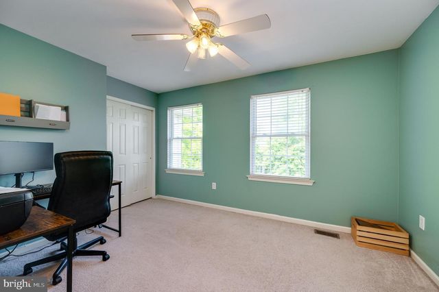 425 SENSEN RD, Wernersville, PA 19565