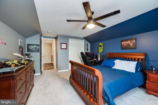 425 SENSEN RD, Wernersville, PA 19565