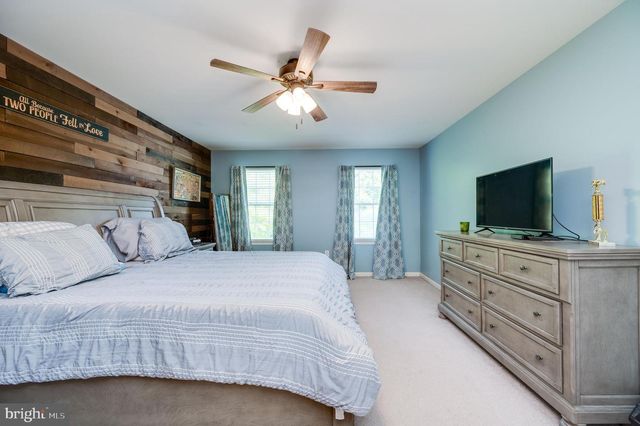 425 SENSEN RD, Wernersville, PA 19565