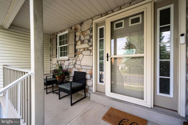 425 SENSEN RD, Wernersville, PA 19565