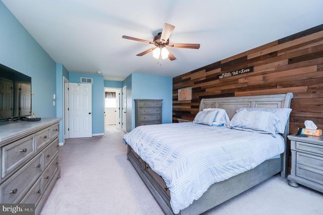 425 SENSEN RD, Wernersville, PA 19565