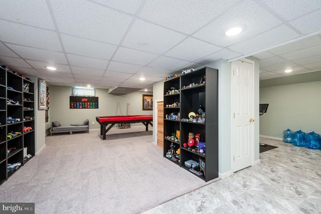 425 SENSEN RD, Wernersville, PA 19565