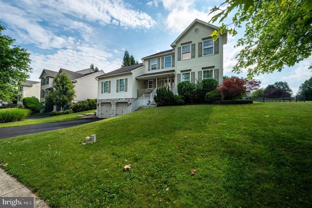 425 SENSEN RD, Wernersville, PA 19565