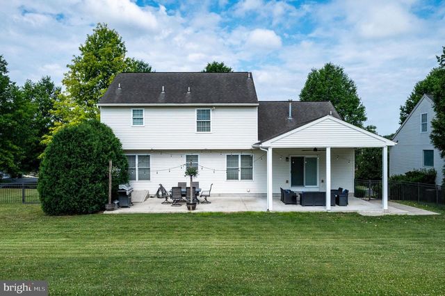 425 SENSEN RD, Wernersville, PA 19565