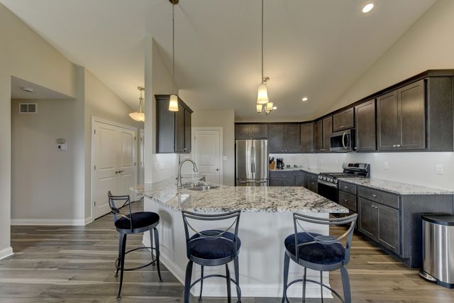 8595 Larkspur Terrace, St. John, IN 46373