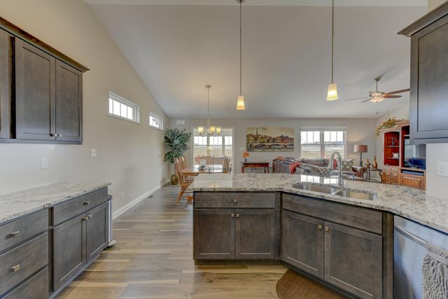 8595 Larkspur Terrace, St. John, IN 46373