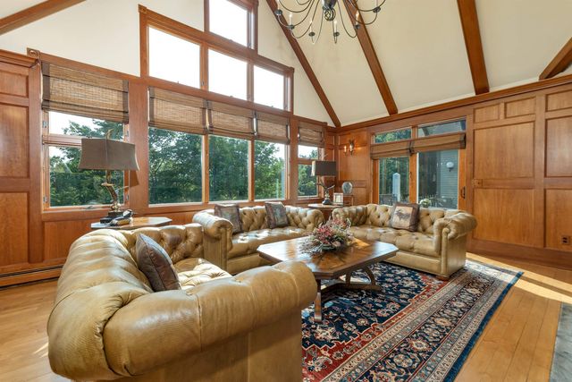 9 Quinn Road, Hancock, NH 03449