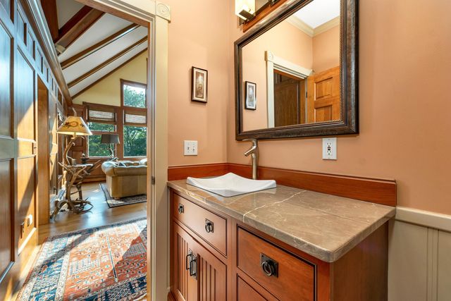 9 Quinn Road, Hancock, NH 03449