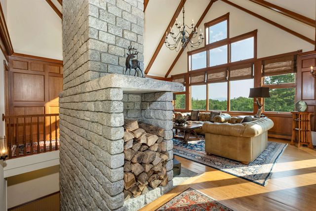 9 Quinn Road, Hancock, NH 03449