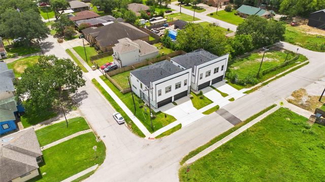 8103 Calhoun Road, Houston, TX 77033