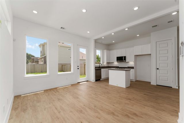 8103 Calhoun Road, Houston, TX 77033