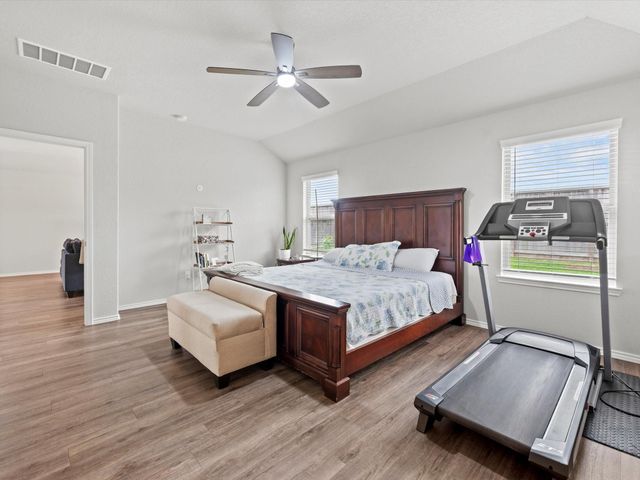 18615 Scarlet Meadow Lane, Tomball, TX 77377