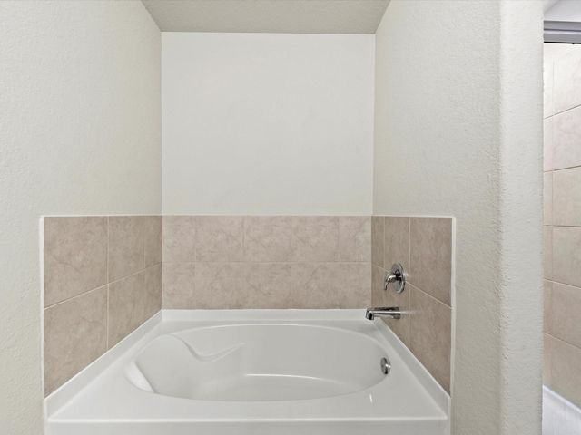 18615 Scarlet Meadow Lane, Tomball, TX 77377