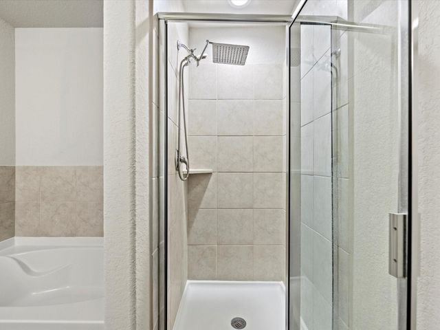 18615 Scarlet Meadow Lane, Tomball, TX 77377