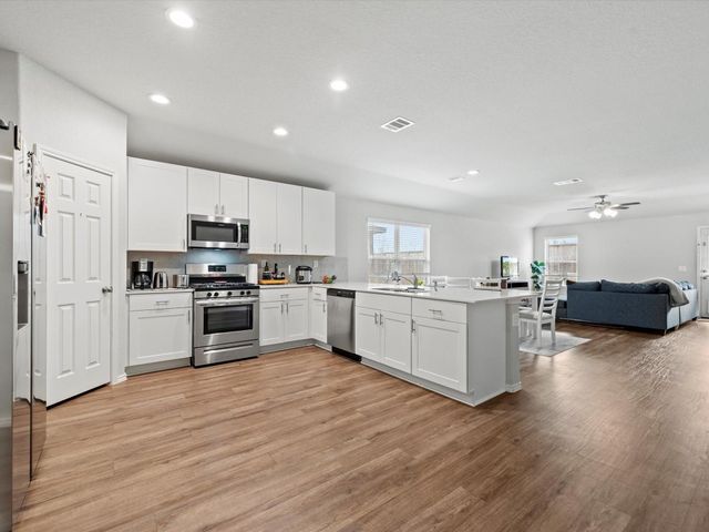 18615 Scarlet Meadow Lane, Tomball, TX 77377