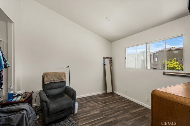 7381 Katella Avenue, Stanton, CA 90680
