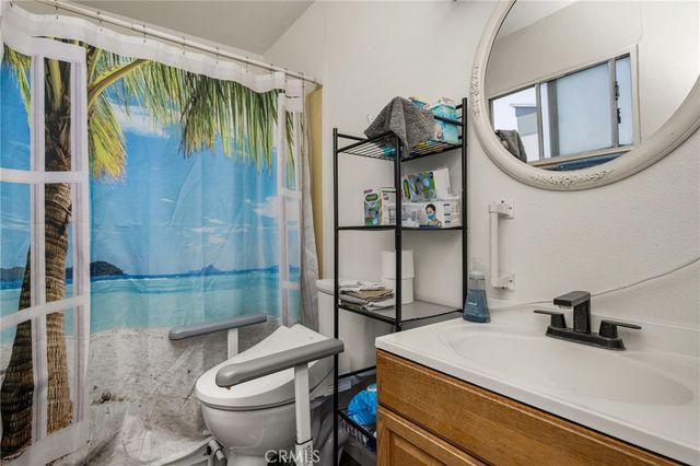 7381 Katella Avenue, Stanton, CA 90680
