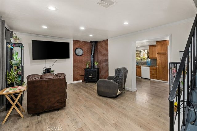7381 Katella Avenue, Stanton, CA 90680