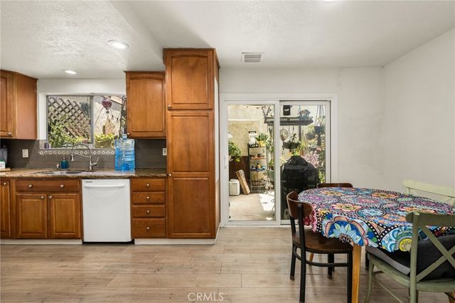 7381 Katella Avenue, Stanton, CA 90680