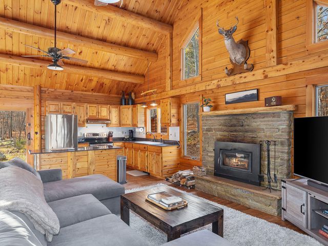 137 Mountain View Lane, Wilmington, NY 12997