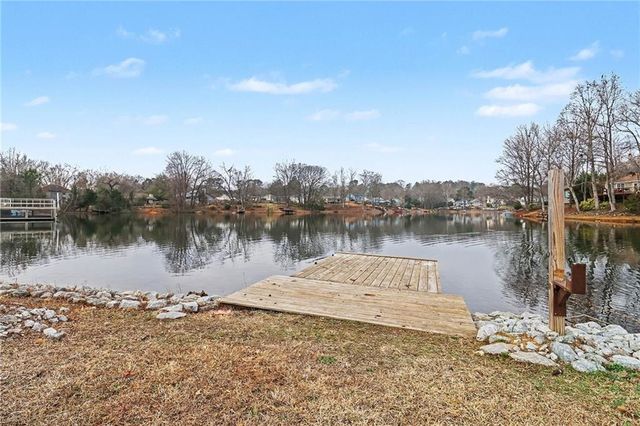 2752 Inverloch Circle, Duluth, GA 30096