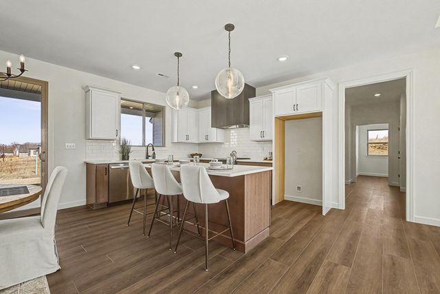 4519 ESTACADA DR, Columbia, MO 65201